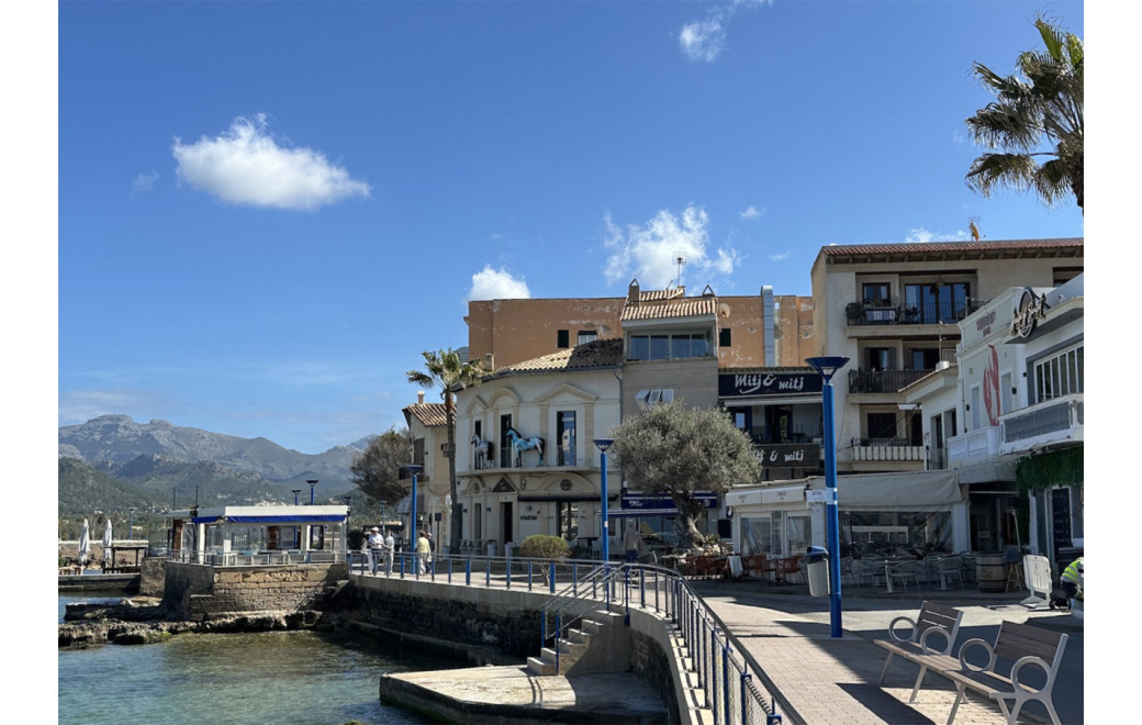 Palma harbour and Paseo Marítimo — marina and boat locations for film and photo