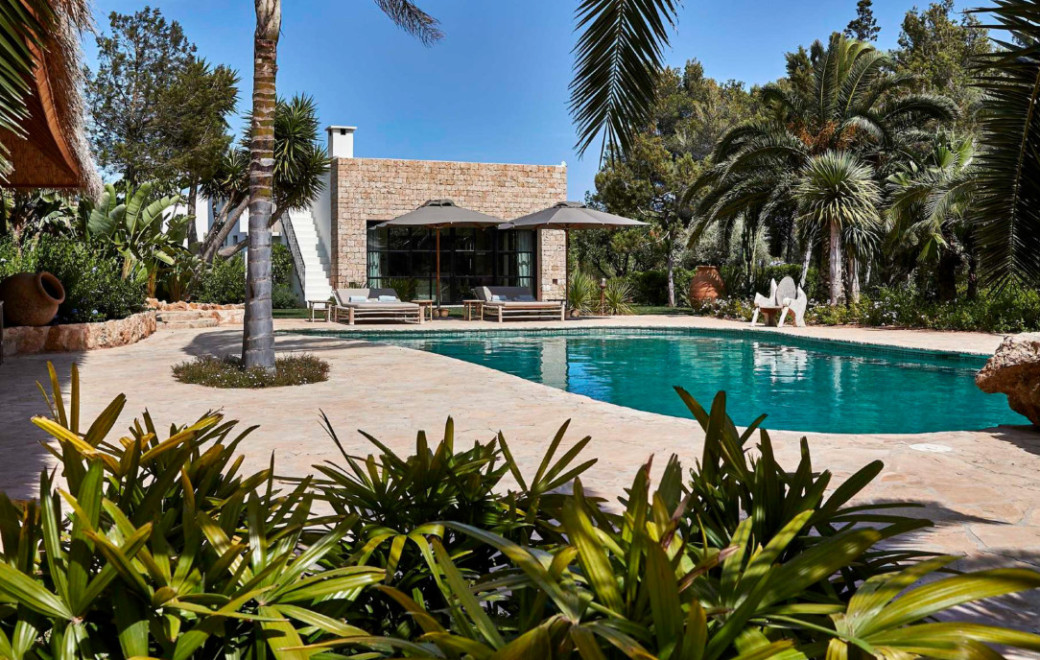 Ibiza location house — whitewashed country house near Santa Gertrudis with garden and pool, suited to film and photo production