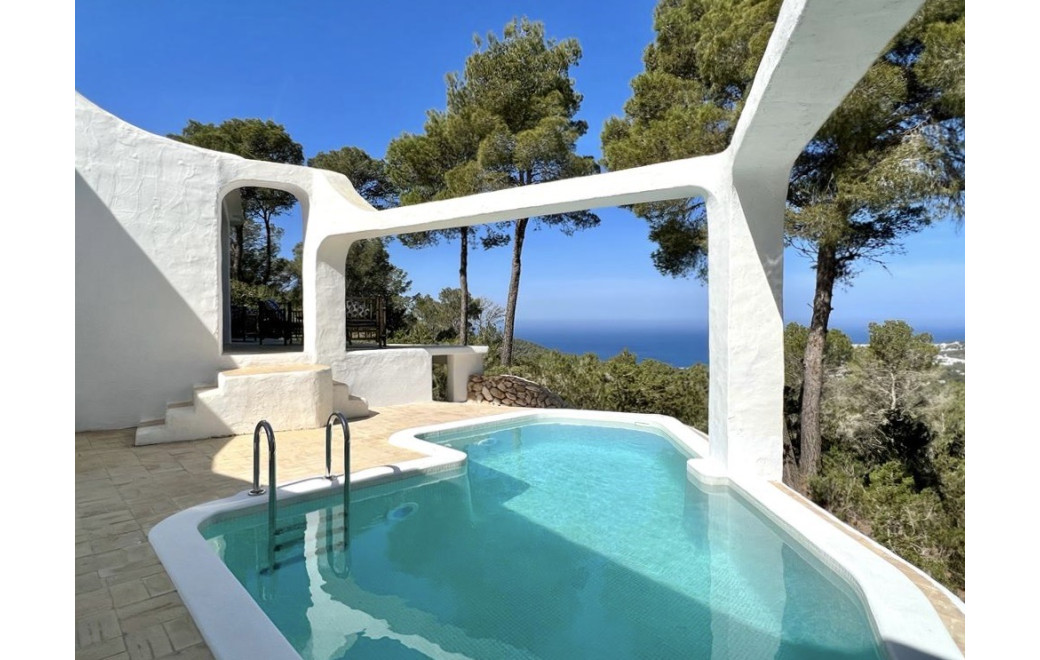 Casa del Viento — curved whitewashed Ibiza villa for fashion editorials